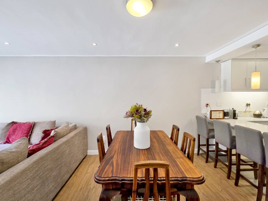 2 Bedroom Property for Sale in Vredehoek Western Cape